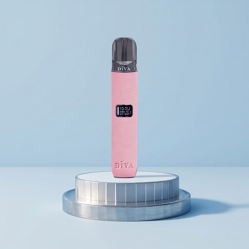 【台灣現貨】DIYA 叮啞一代皮革限定版 內置高清 LED 智能顯示螢幕 8W-10W 雙檔客製化功率 精準掌控每一口霧化細節 手工紋理蒙皮 呈現溫潤尊爵手感 兼容 RELX/SP2S/ILIA 台灣現貨 - 图片 3